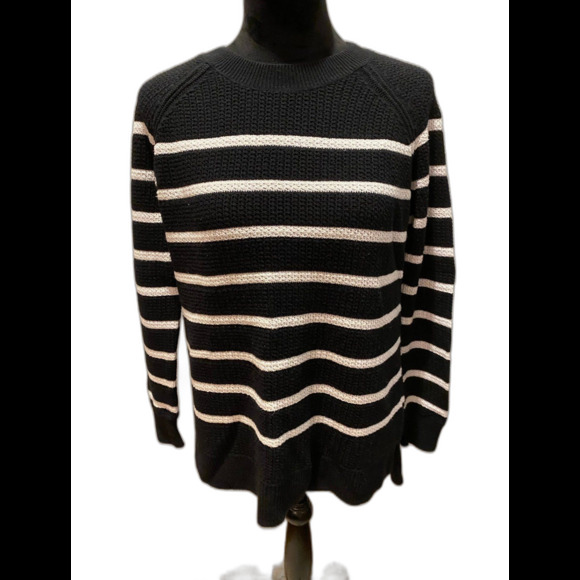 Old Navy Sweater Black & White Striped Size Medium Hi Low Hem Casual Stylish - Picture 2 of 12